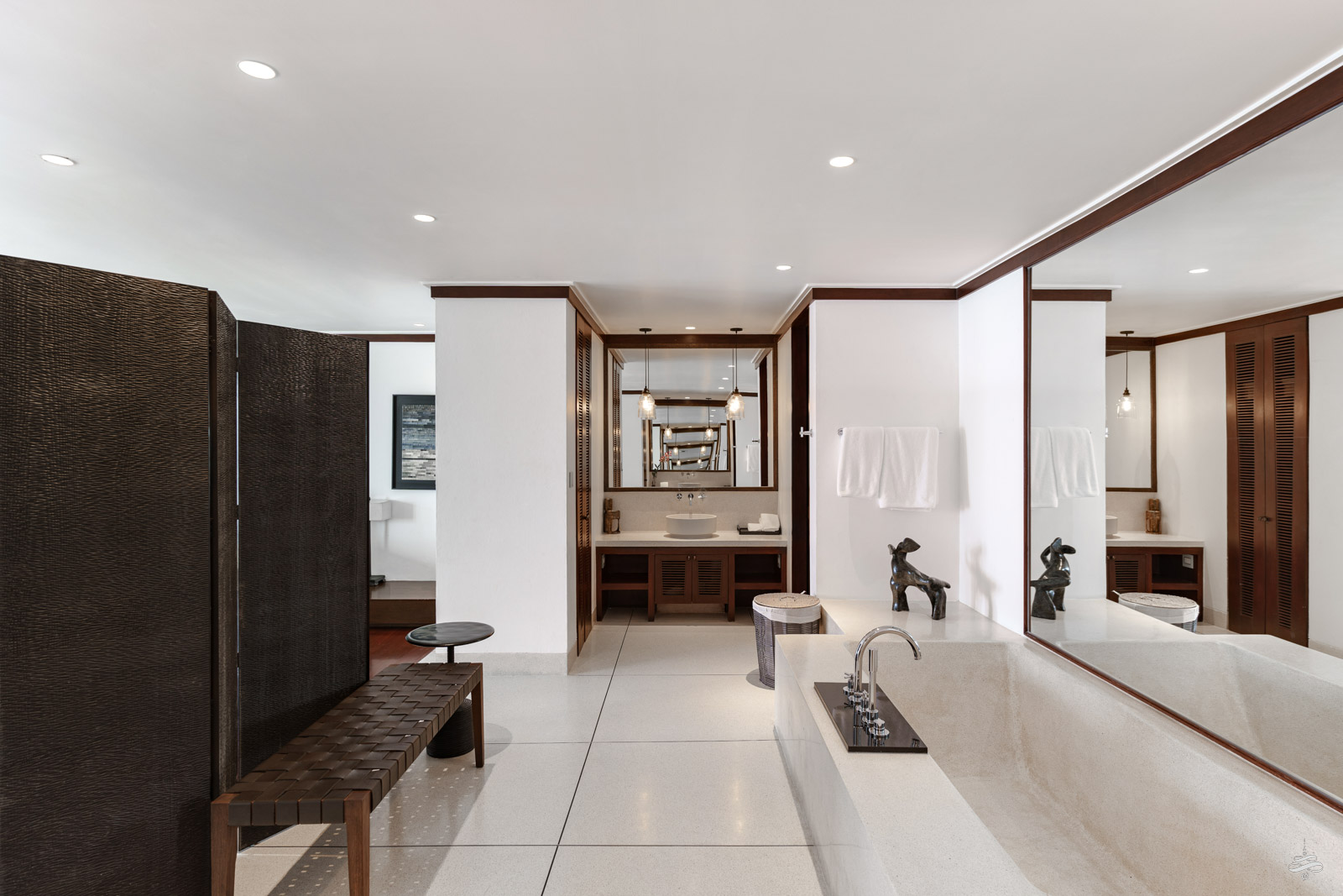 Pool Suite 2 - Bathroom 2